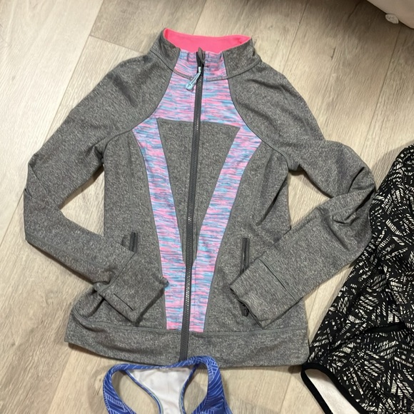 Ivivva girls size 14 bundle / lot . 5 items 1 pants , 1x tank , 2x zip up. 1 tee - Picture 2 of 6